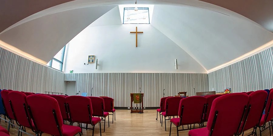 Crossway基督教中心用德扑之星将人们聚集在一起