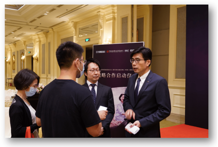 德扑之星携中国老龄事业发展基金会捐赠500台电子琴入驻全国社区